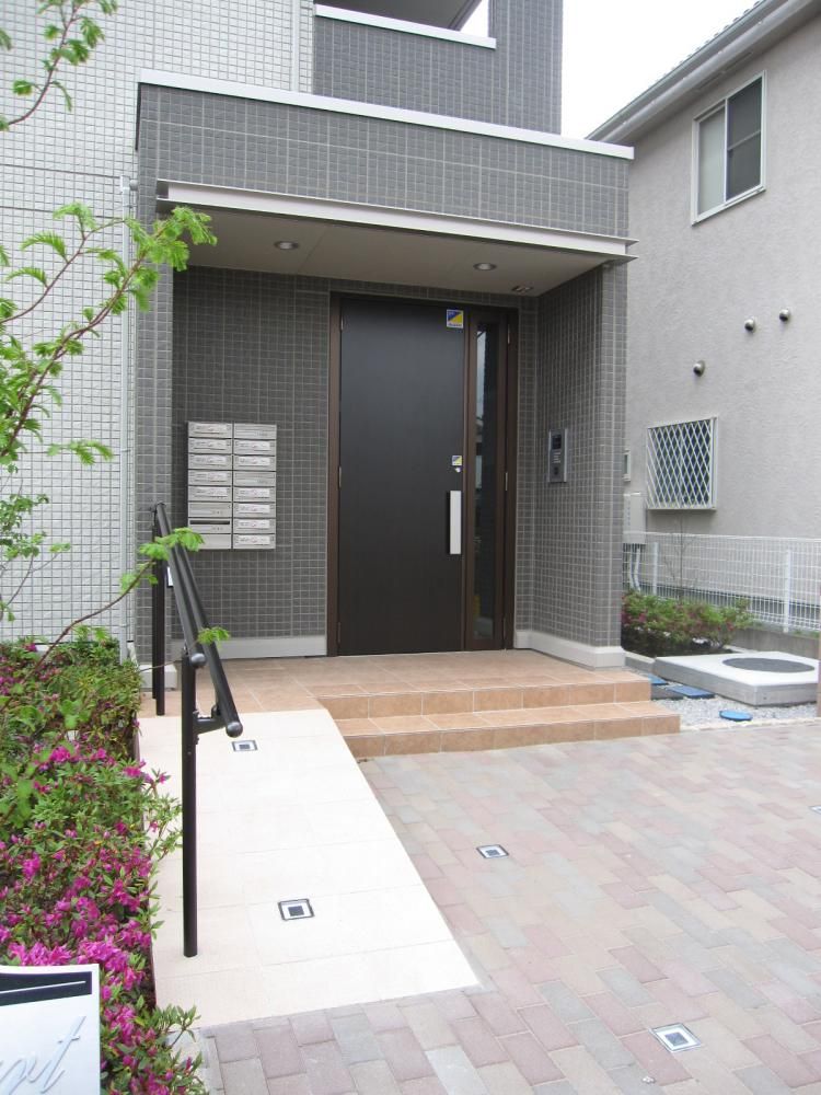 �y�G���g�����X�z�@