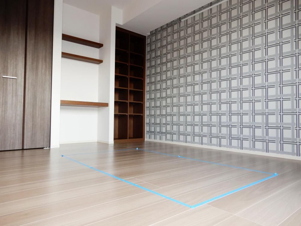 �y�Z�L�����e�B�z�@