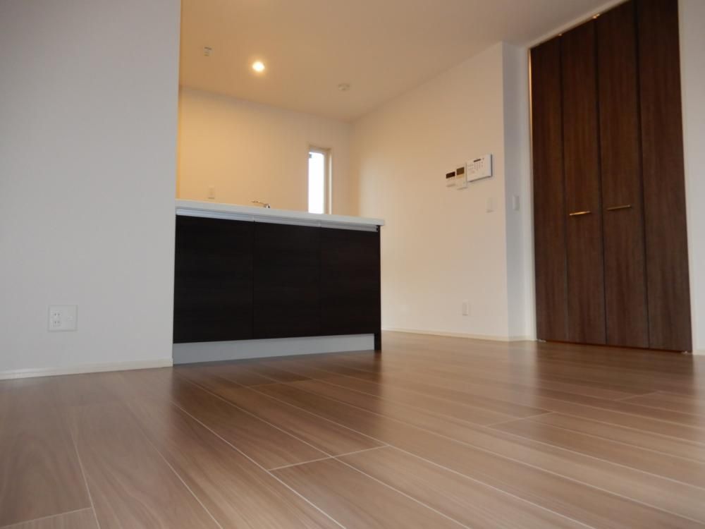 �y�����E���r���O�z�@