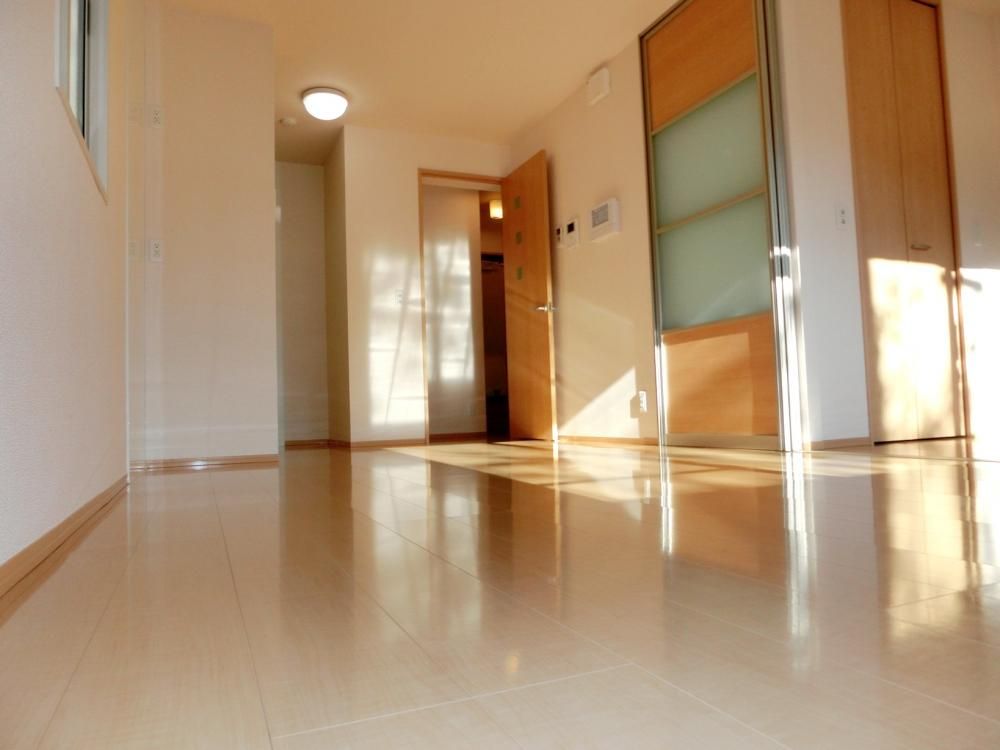 �y���ԁE���r���O�z�@