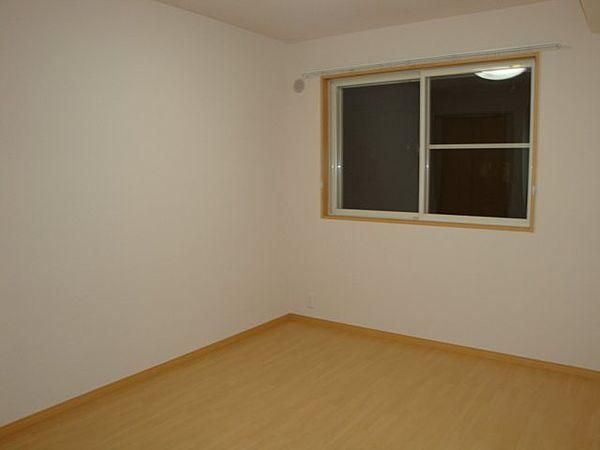 �y���]�z�@