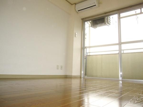 �y�Q���z�@