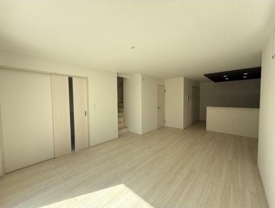 �y���ԁE���r���O�z�@