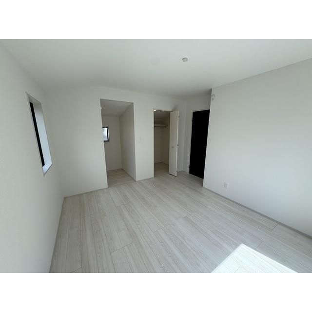 �y���̑��ݔ��z�@