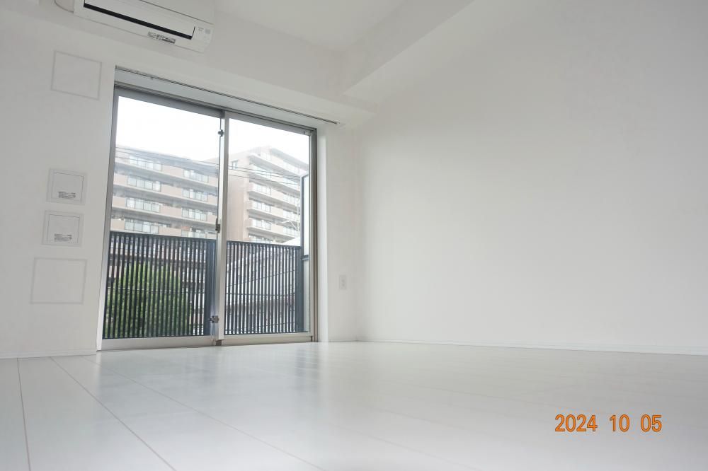 �y���ԁE���r���O�z�@