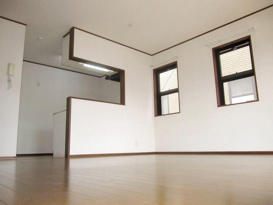 �y���ԁE���r���O�z�@