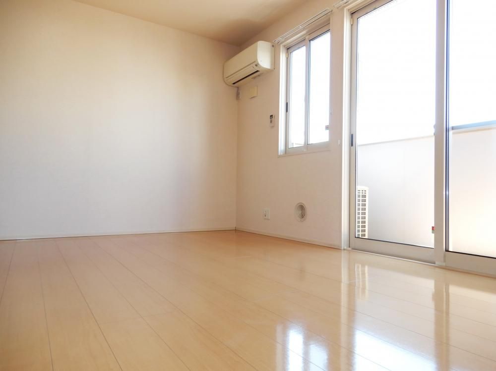 �y���]�z�@