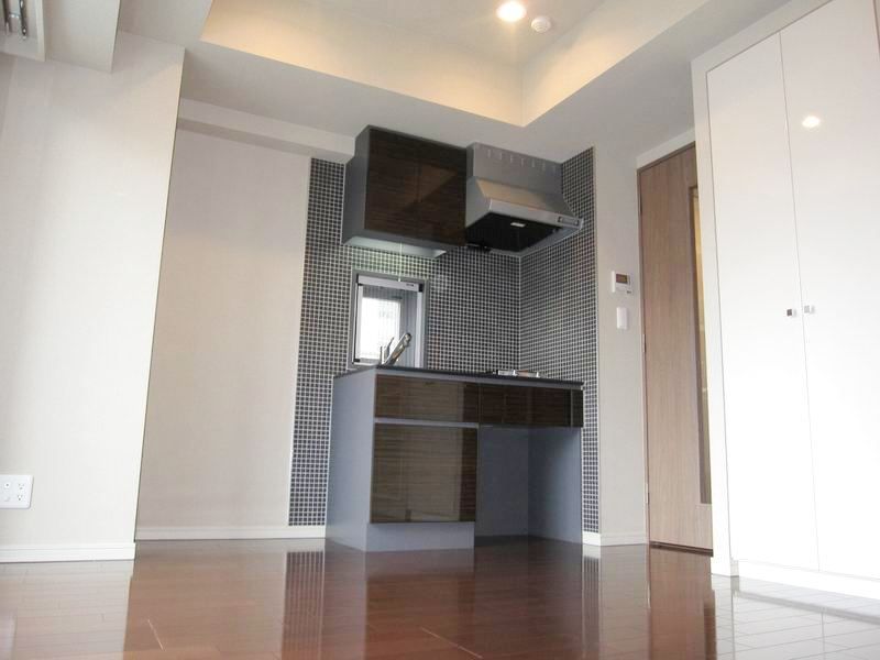 �y���ԁE���r���O�z�@