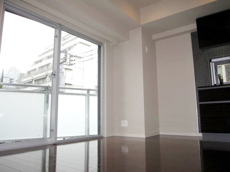 �y���]�z�@