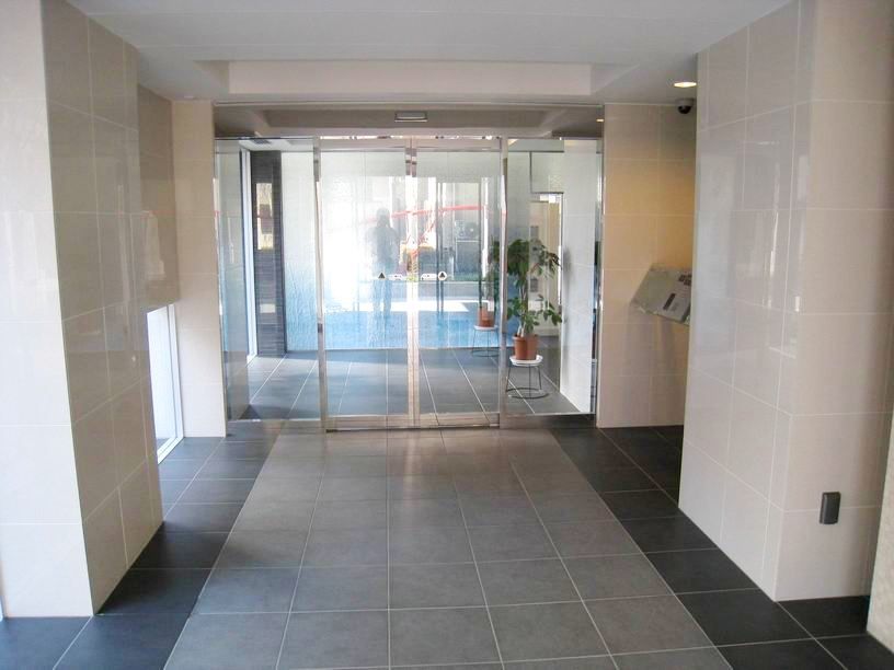 �y�G���g�����X�z�@