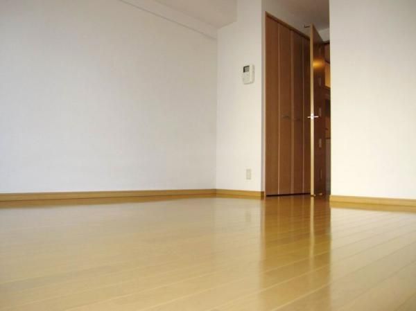 �y���ԁE���r���O�z�@