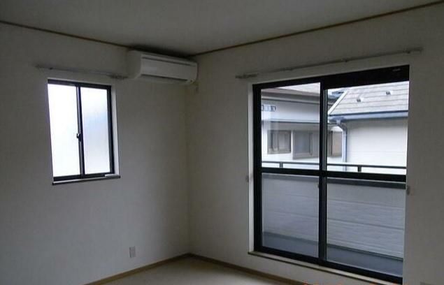 �y���]�z�@