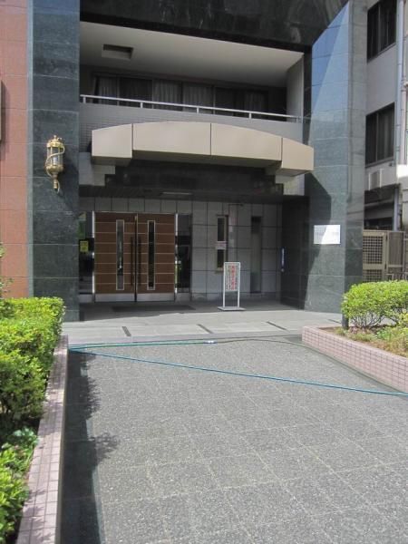 �y�G���g�����X�z�@