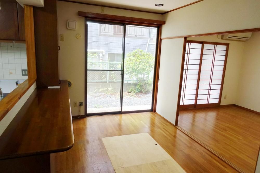 �y���ԁE���r���O�z�@