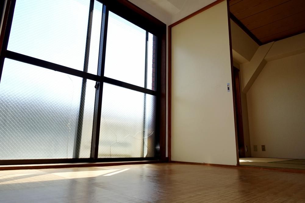 �y���ԁE���r���O�z�@