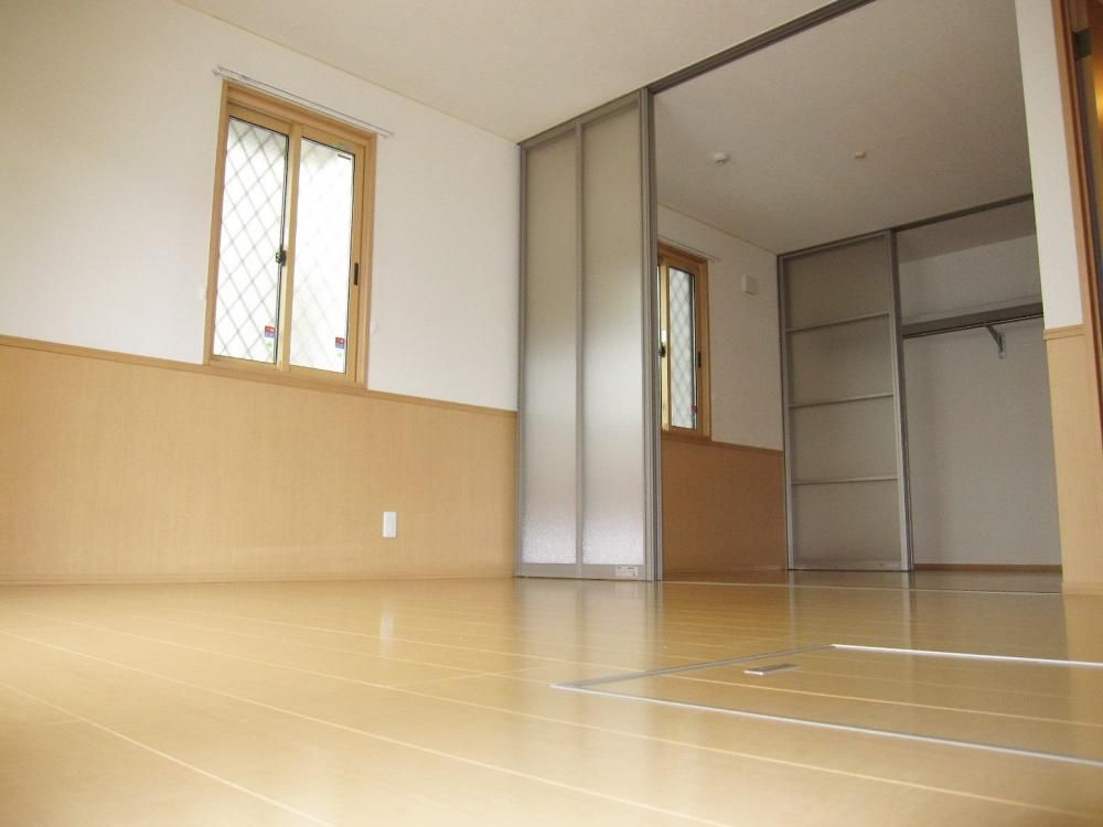 �y���ԁE���r���O�z�@